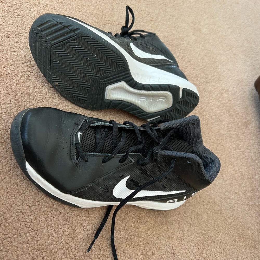 Nike Black and White Athletic Shoes